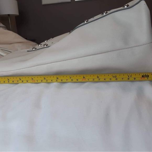 NWT white Nine West handbag. - Picture 6 of 10